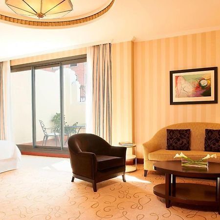 Hotel The Westin Valenza Esterno foto A suite at the hotel