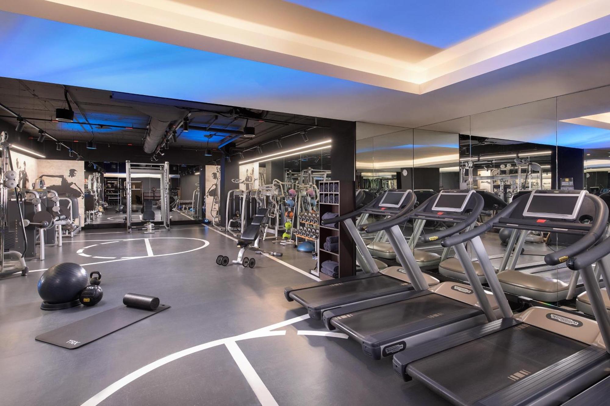 Hotel The Westin Valenza Esterno foto The gym at The Hari