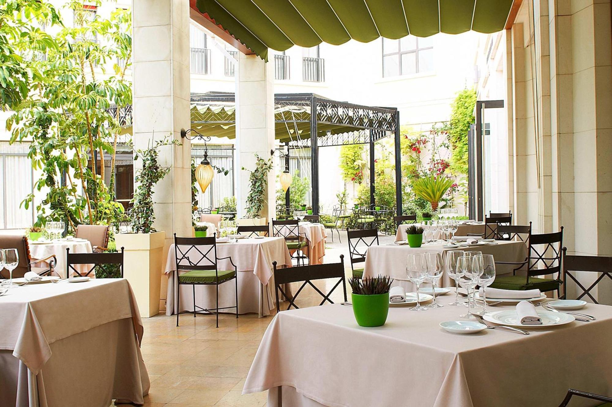Hotel The Westin Valenza Esterno foto Restaurant