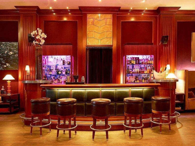 Hotel The Westin Valenza Esterno foto The bar at the St. Regis